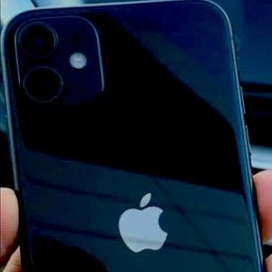 Apple IPhone 11 64GB black and lightly used